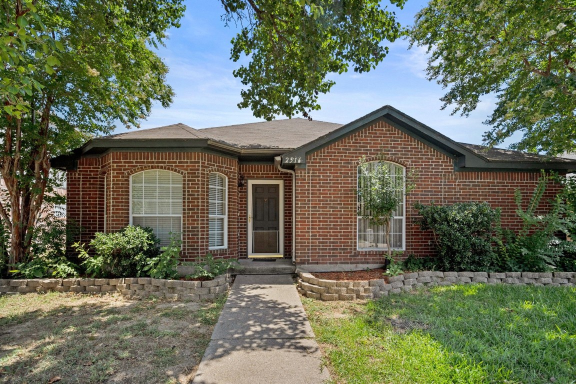 2516 Hidden Springs Drive Mesquite TX 75181