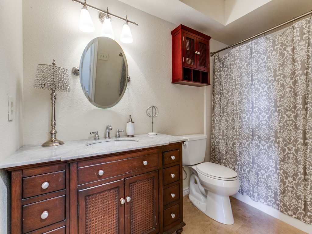 6205 Twin Oaks Circle Dallas TX 75240