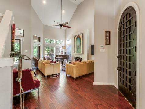 6205 Twin Oaks Circle Dallas TX 75240