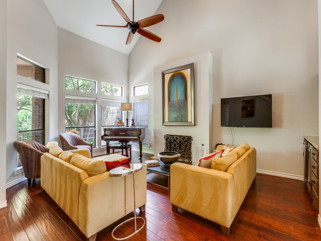 6205 Twin Oaks Circle Dallas TX 75240