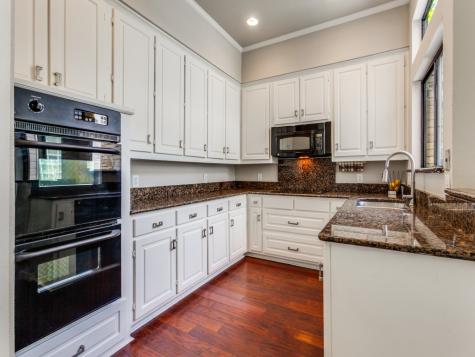 6205 Twin Oaks Circle Dallas TX 75240