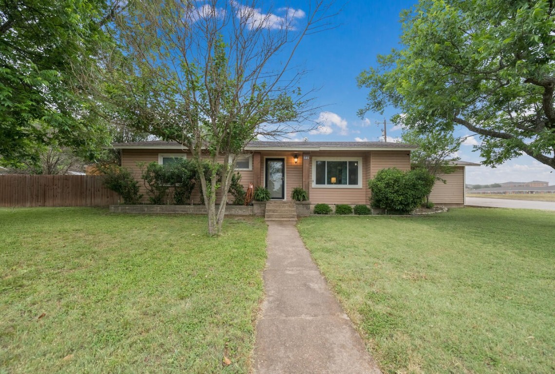 505 S Avenue Q Clifton TX 76634
