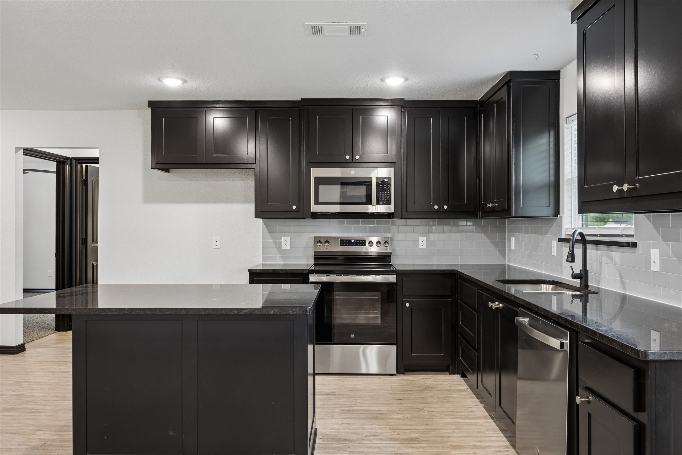 1008 Hereford Drive Springtown TX 76082