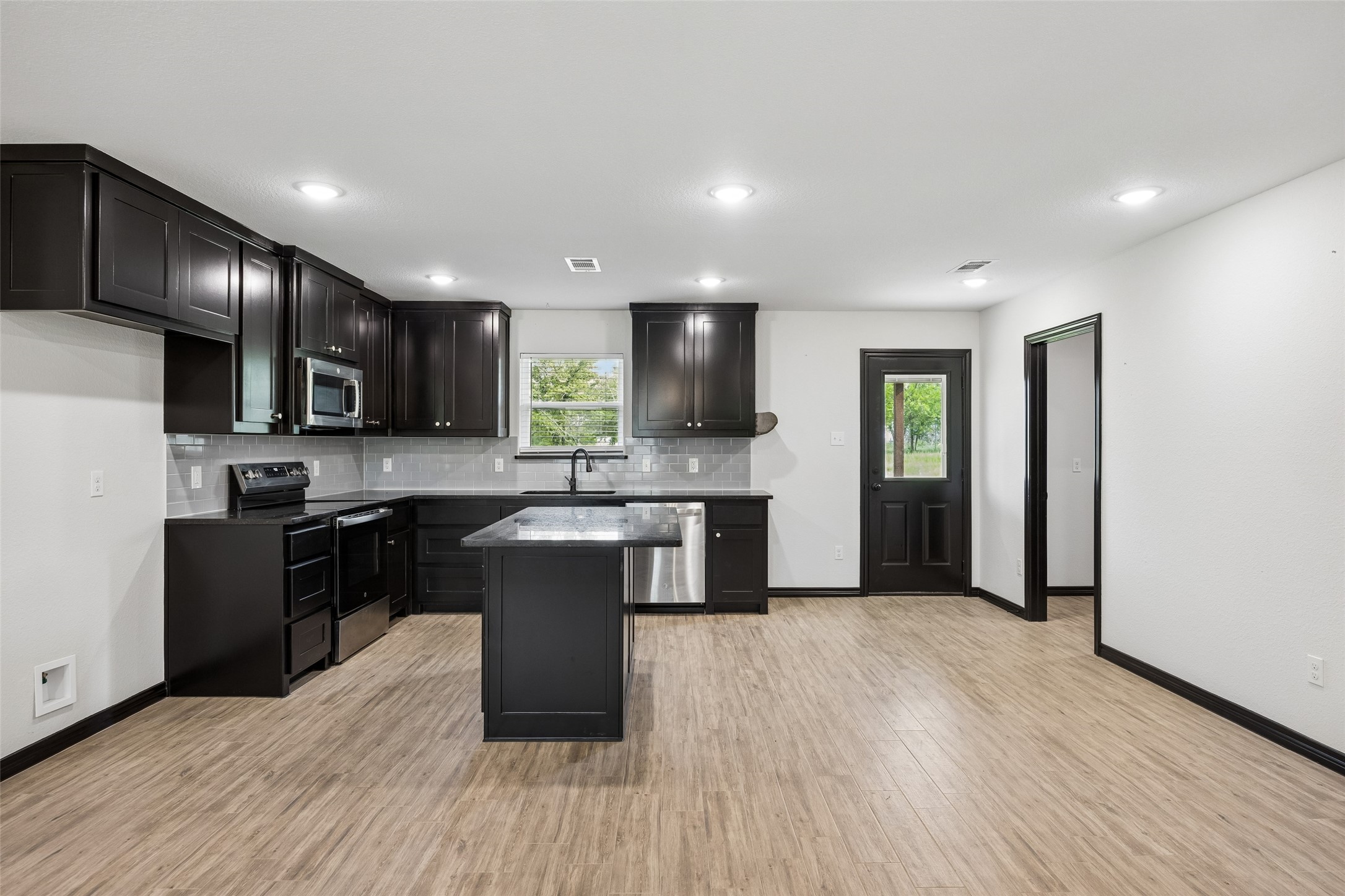 1008 Hereford Drive Springtown TX 76082