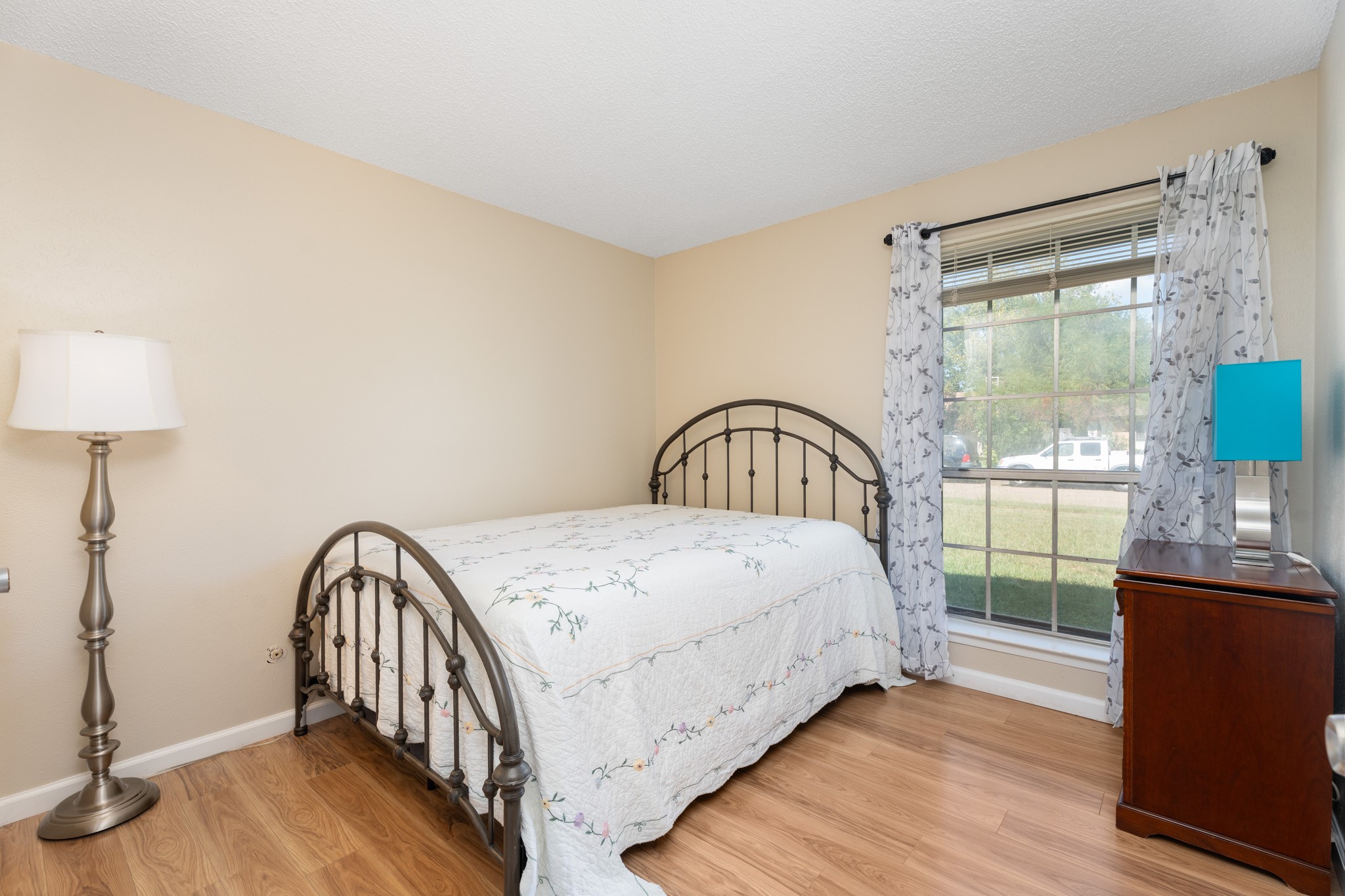 1914 Snowmass Lane Garland TX 75044