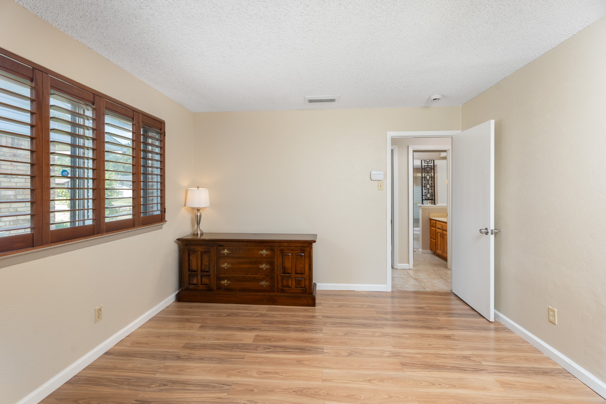 1914 Snowmass Lane Garland TX 75044