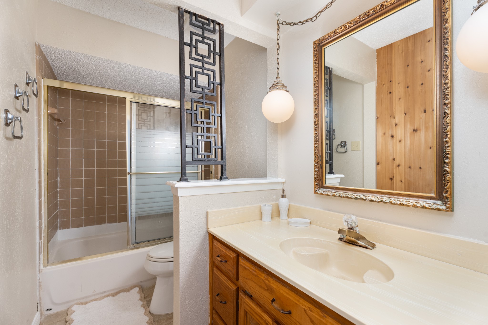 1914 Snowmass Lane Garland TX 75044