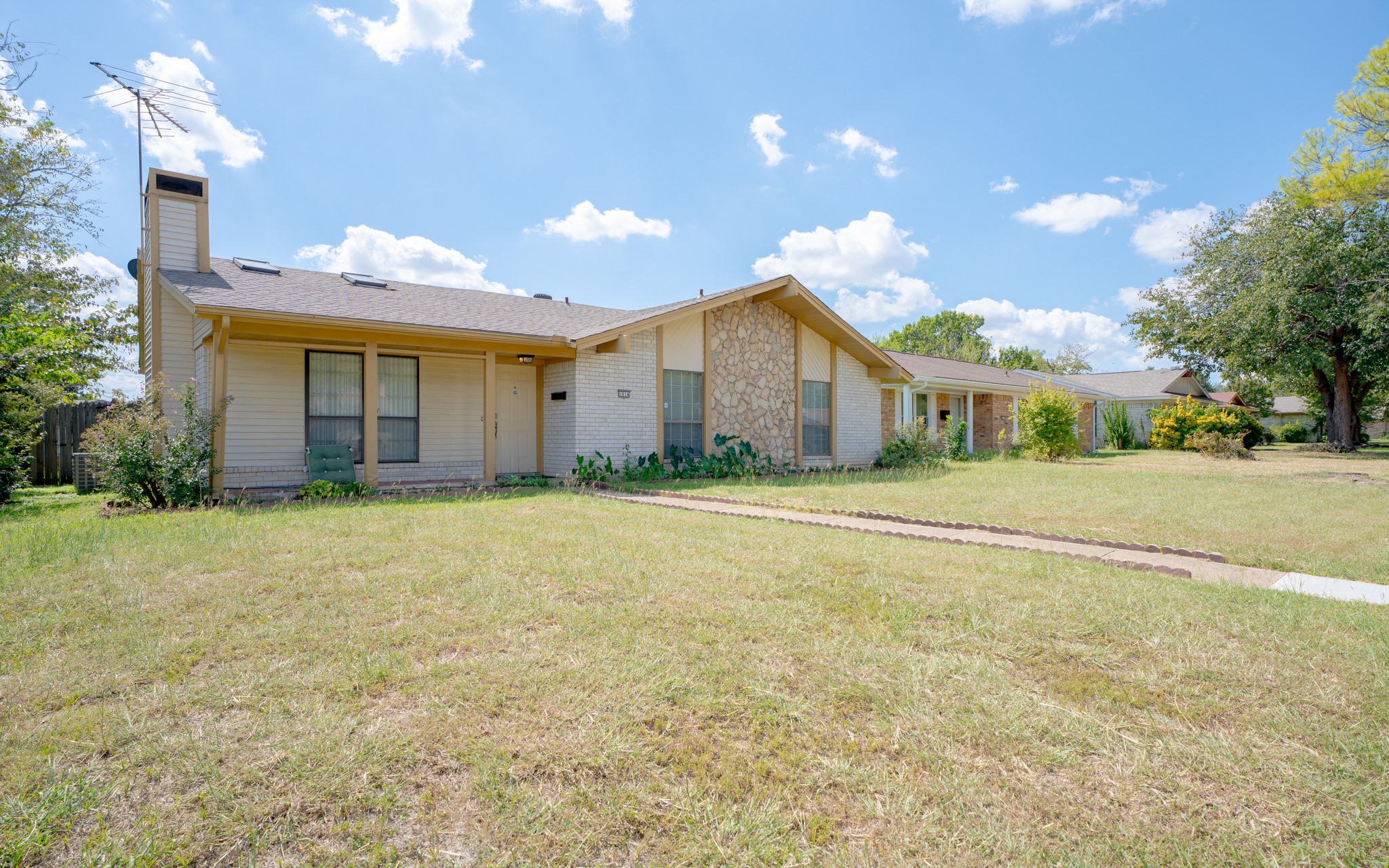 1914 Snowmass Lane Garland TX 75044