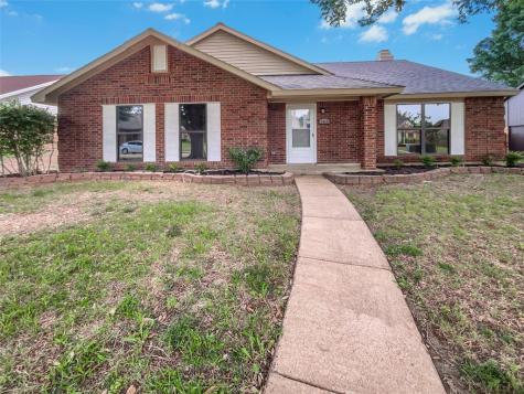 1025 Granite Lane Desoto TX 75115