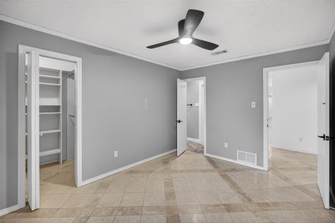 4915 Cross Creek Court Arlington TX 76017