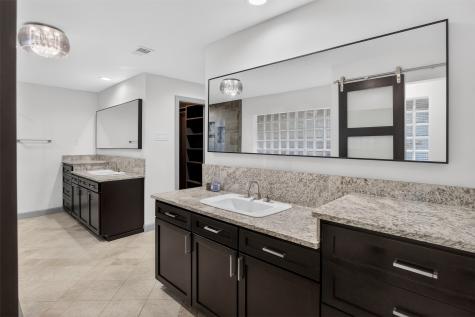4915 Cross Creek Court Arlington TX 76017