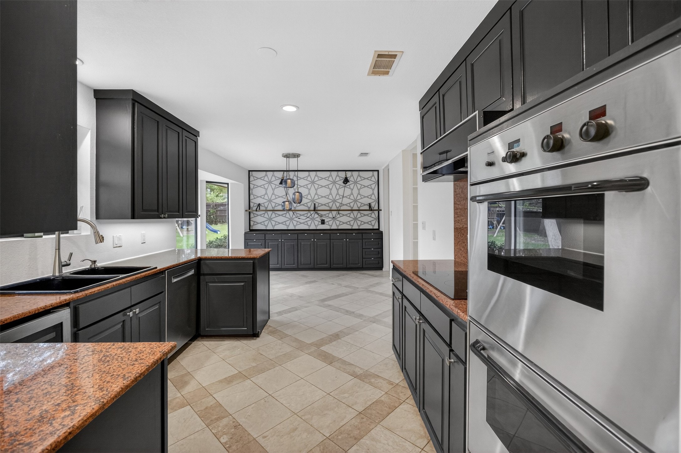 4915 Cross Creek Court Arlington TX 76017