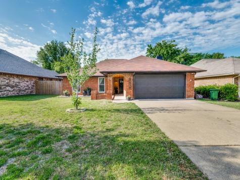 7424 Sean Drive North Richland Hills TX 76182