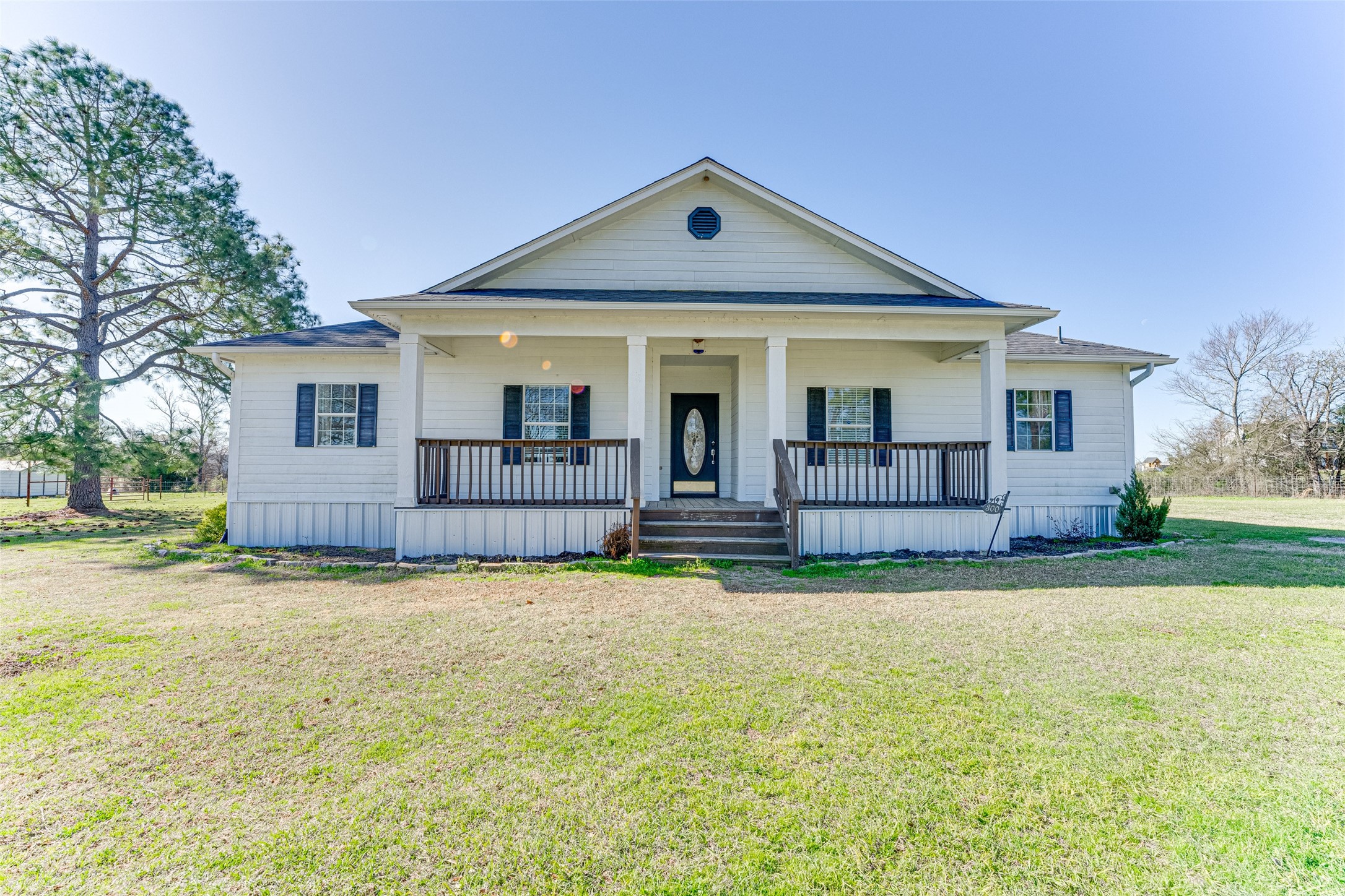 300 Vz County Road 2816 Mabank TX 75147