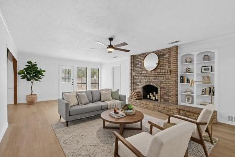 213 Gregory Drive Desoto TX 75115