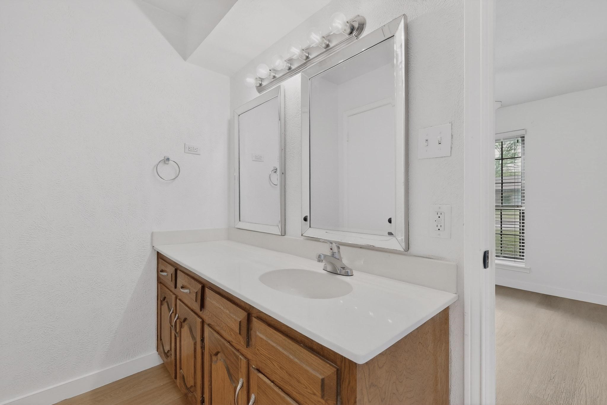 213 Gregory Drive Desoto TX 75115