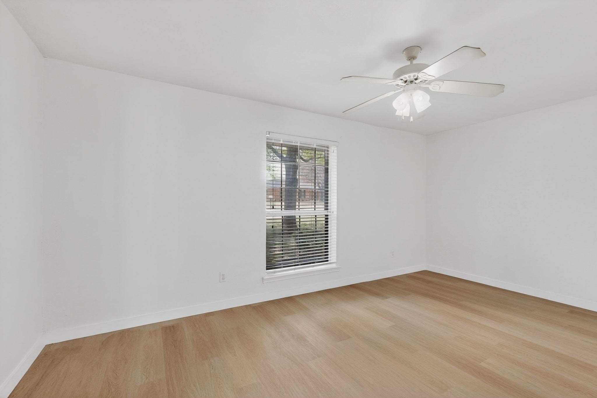 213 Gregory Drive Desoto TX 75115
