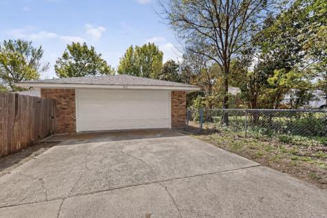 213 Gregory Drive Desoto TX 75115