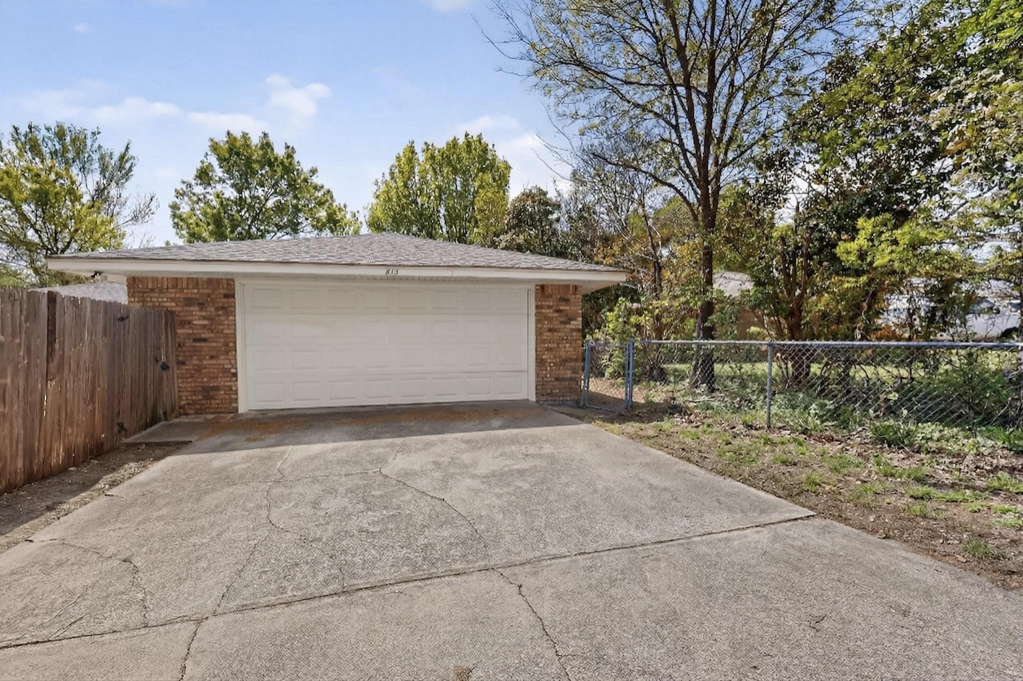 213 Gregory Drive Desoto TX 75115
