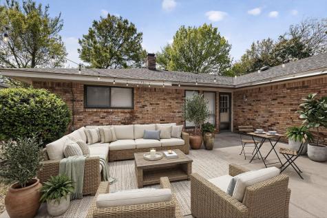 213 Gregory Drive Desoto TX 75115