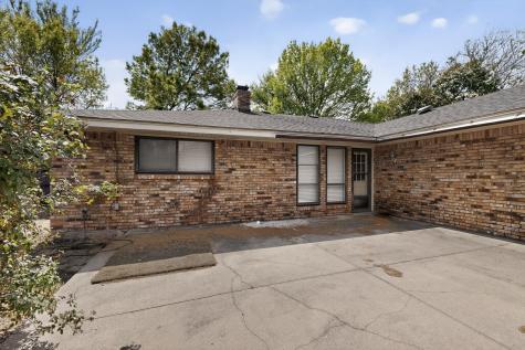 213 Gregory Drive Desoto TX 75115