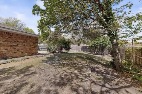 213 Gregory Drive Desoto TX 75115