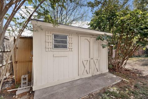 213 Gregory Drive Desoto TX 75115