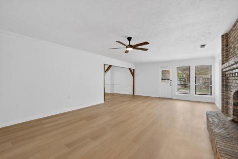 213 Gregory Drive Desoto TX 75115