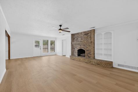 213 Gregory Drive Desoto TX 75115