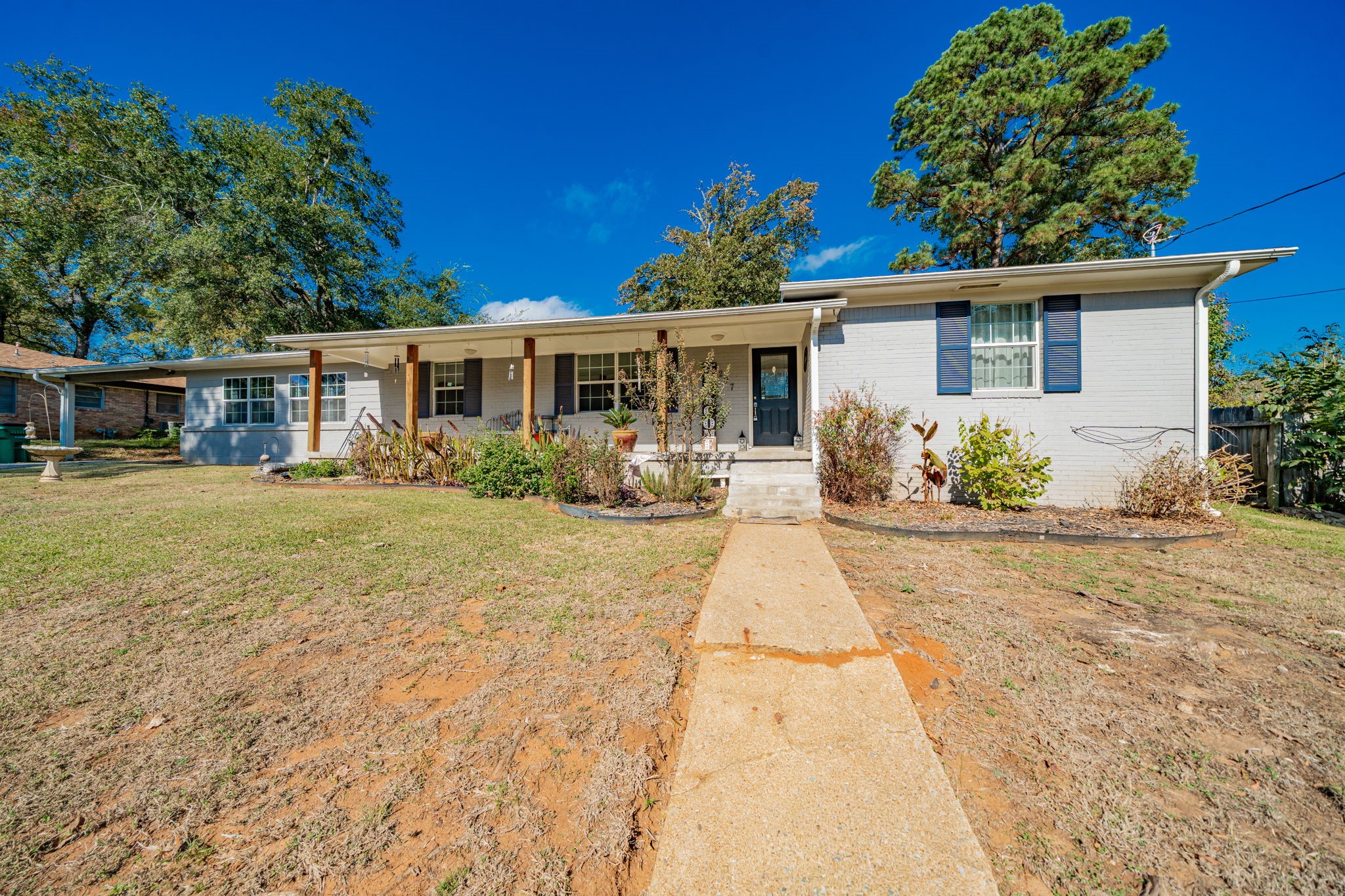 207 Inwood Drive Palestine TX 75801
