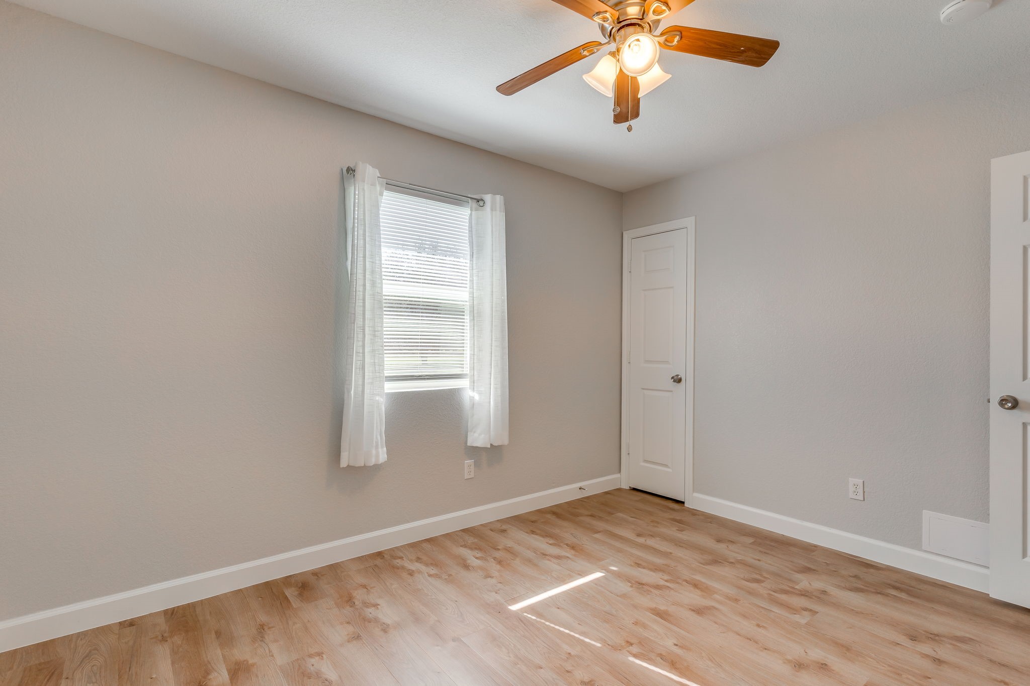 306 Kathy Lane Granbury TX 76049