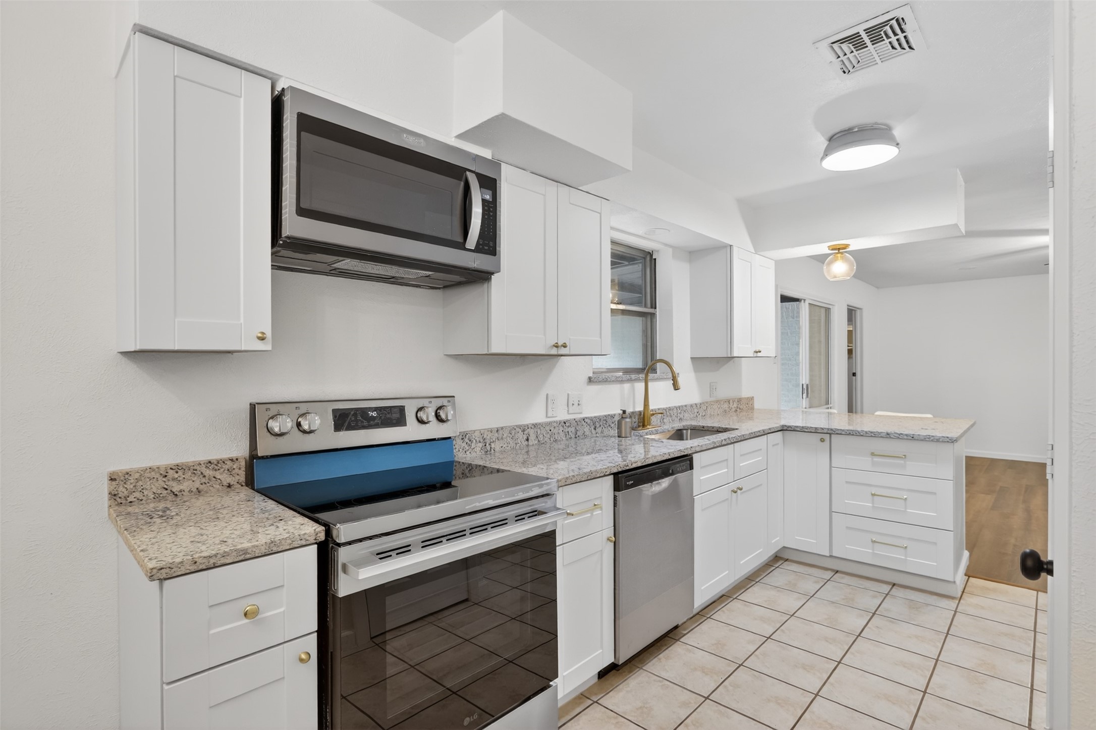 1012 Edna Drive Everman TX 76140