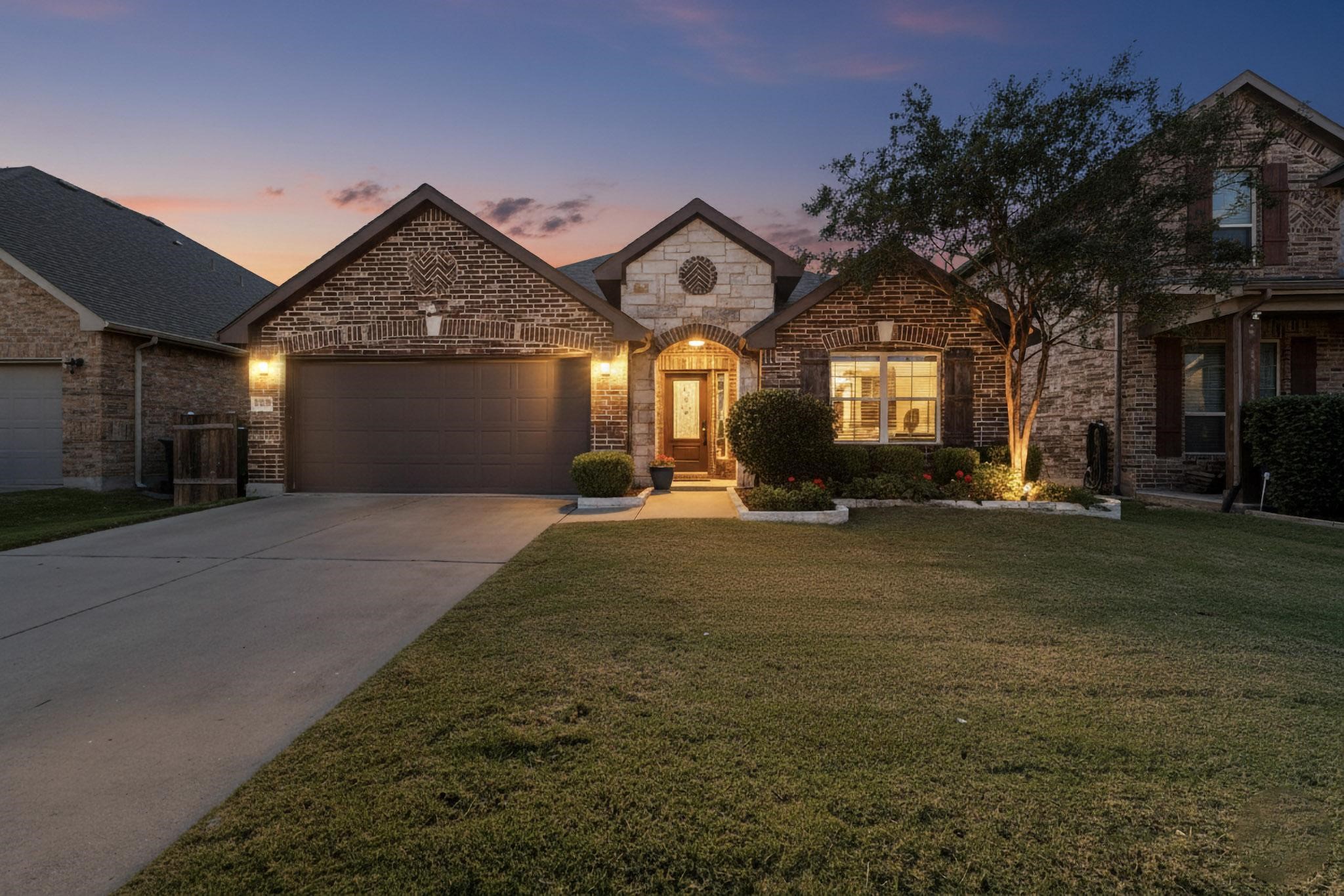 1628 Ridge Creek Lane Aubrey TX 76227
