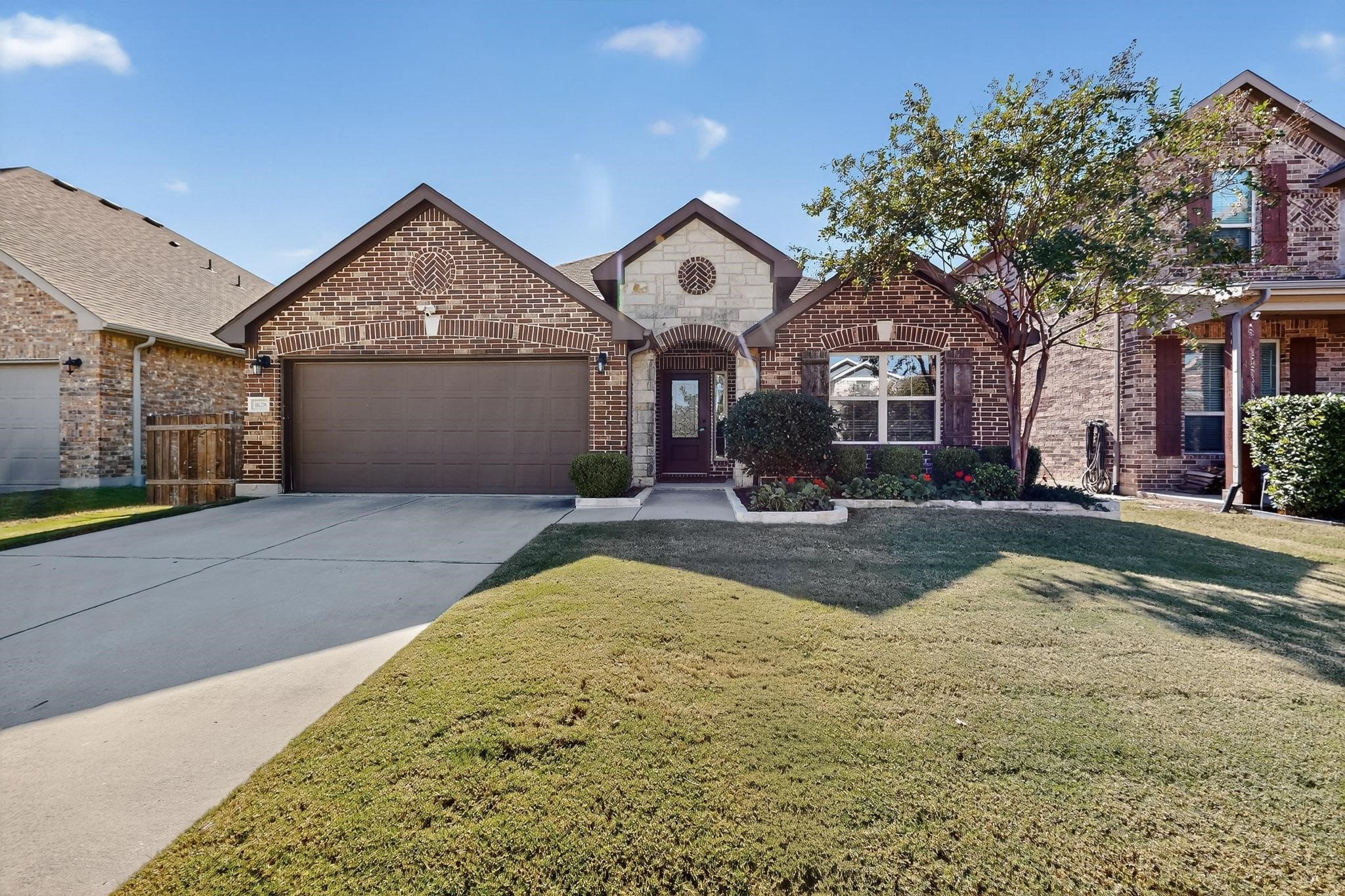 1628 Ridge Creek Lane Aubrey TX 76227