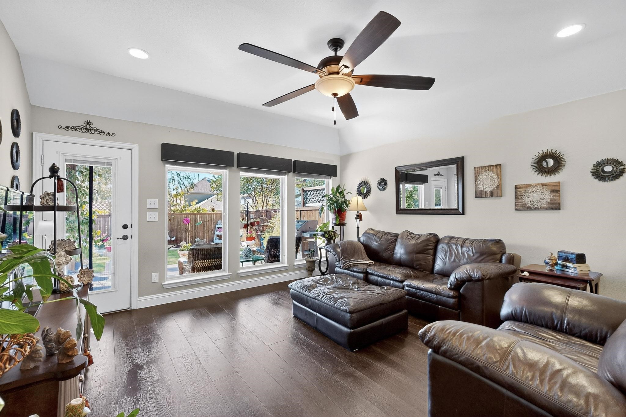 1628 Ridge Creek Lane Aubrey TX 76227