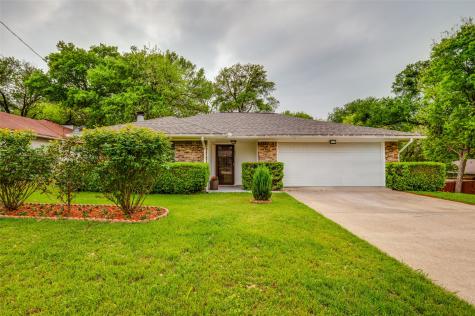 221 Evelyn Street Desoto TX 75115