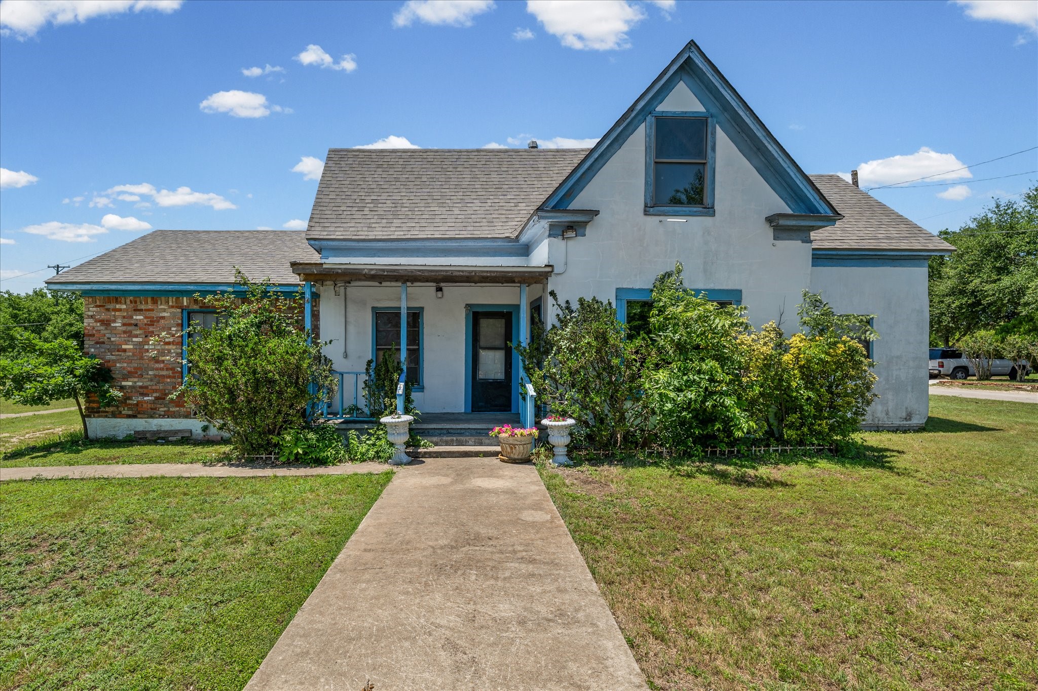 700 N 3rd Street Mcgregor TX 76657