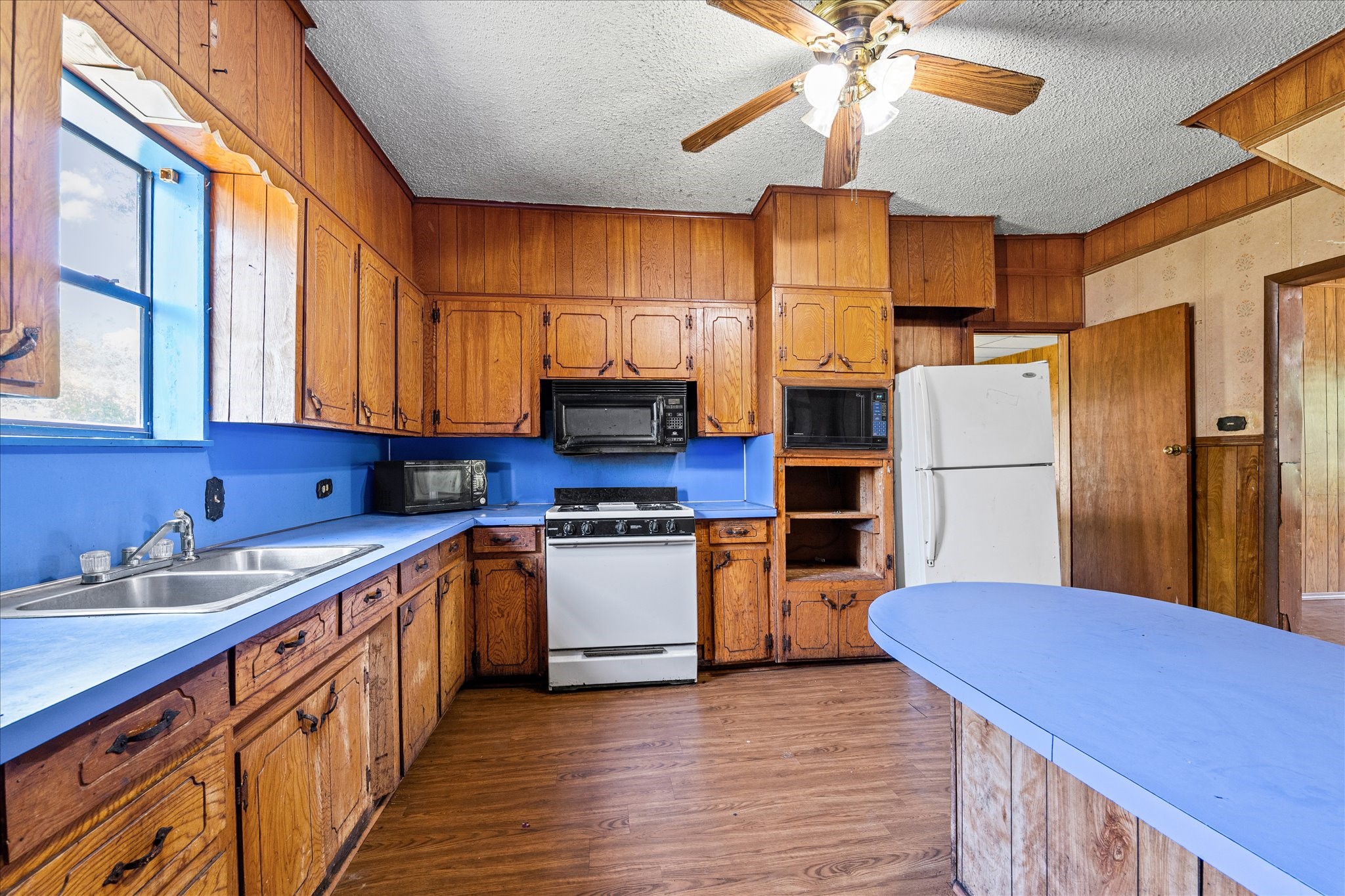 700 N 3rd Street Mcgregor TX 76657