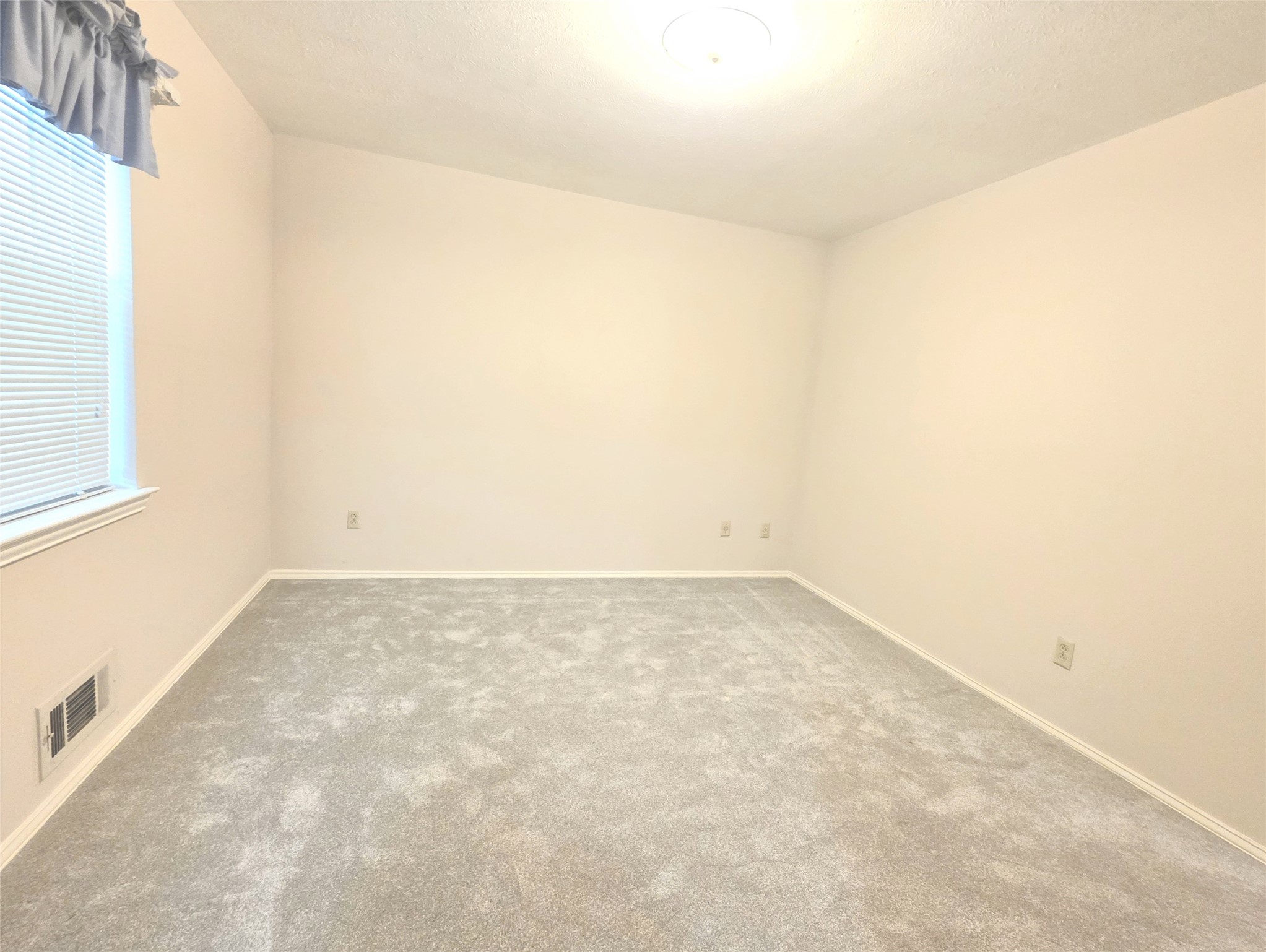 10711 Clearbrook Lane Dallas TX 75218