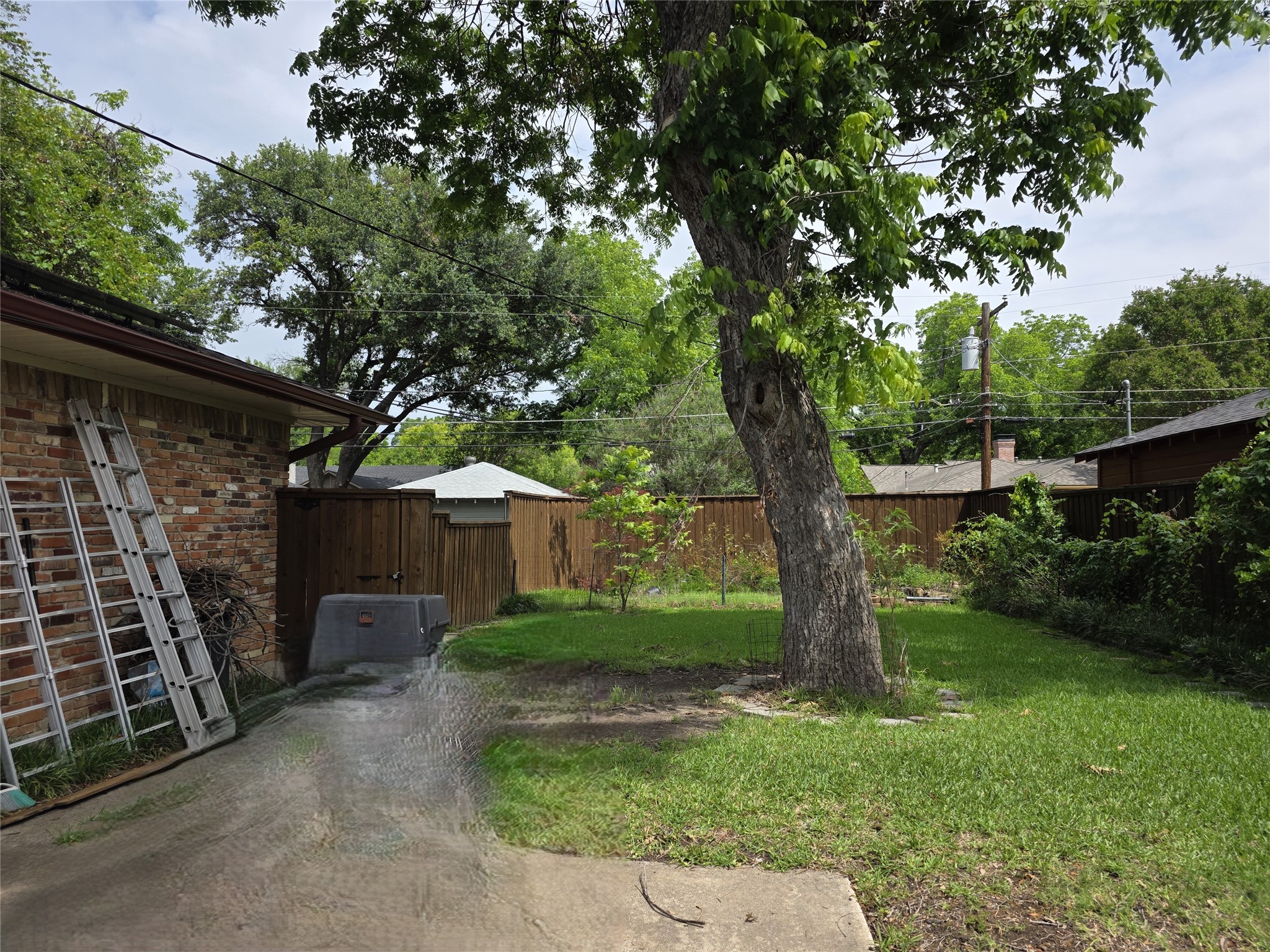 10711 Clearbrook Lane Dallas TX 75218