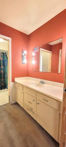 10711 Clearbrook Lane Dallas TX 75218
