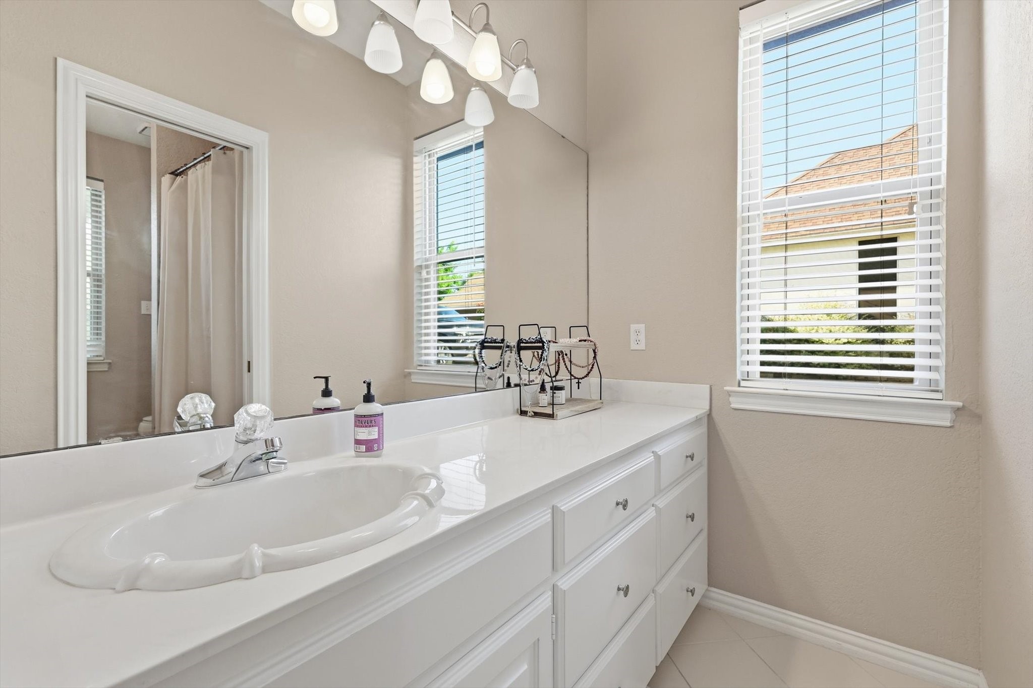 1512 Hunters Ridge Circle Denton TX 76205