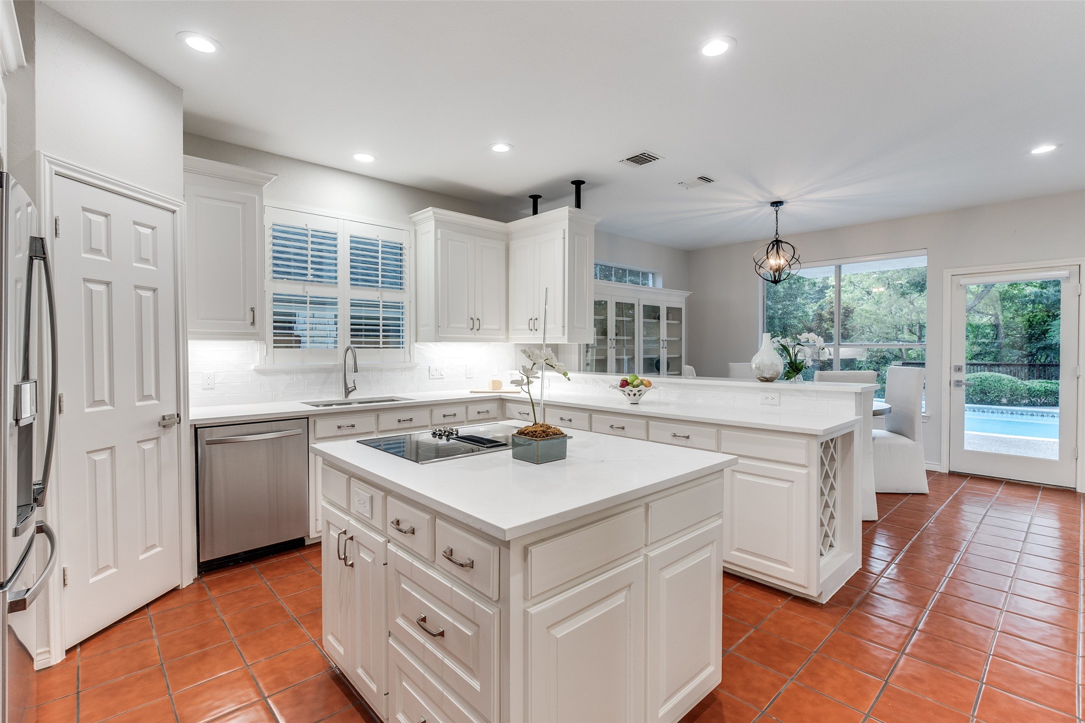 8931 Club Creek Circle Dallas TX 75238