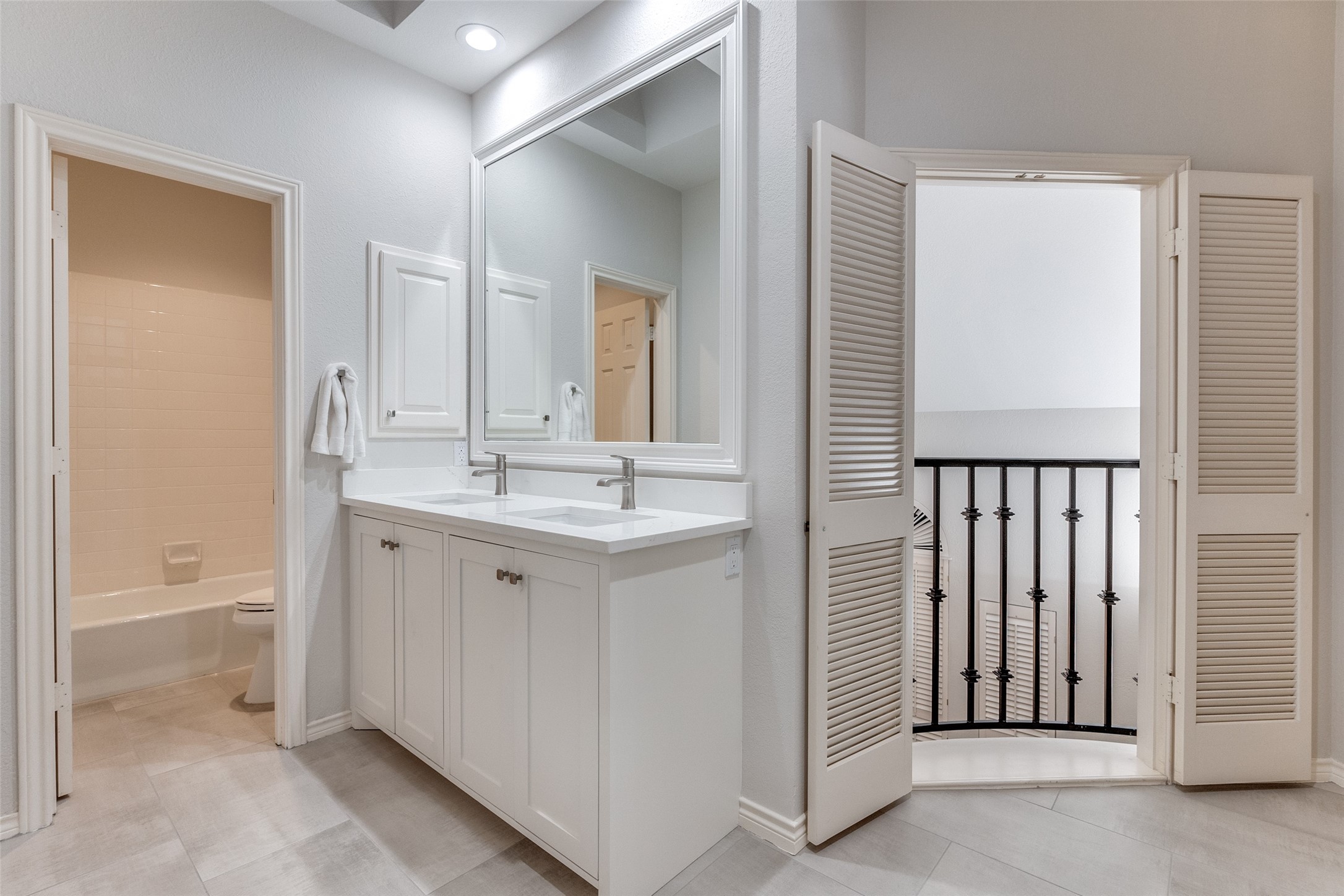 8931 Club Creek Circle Dallas TX 75238