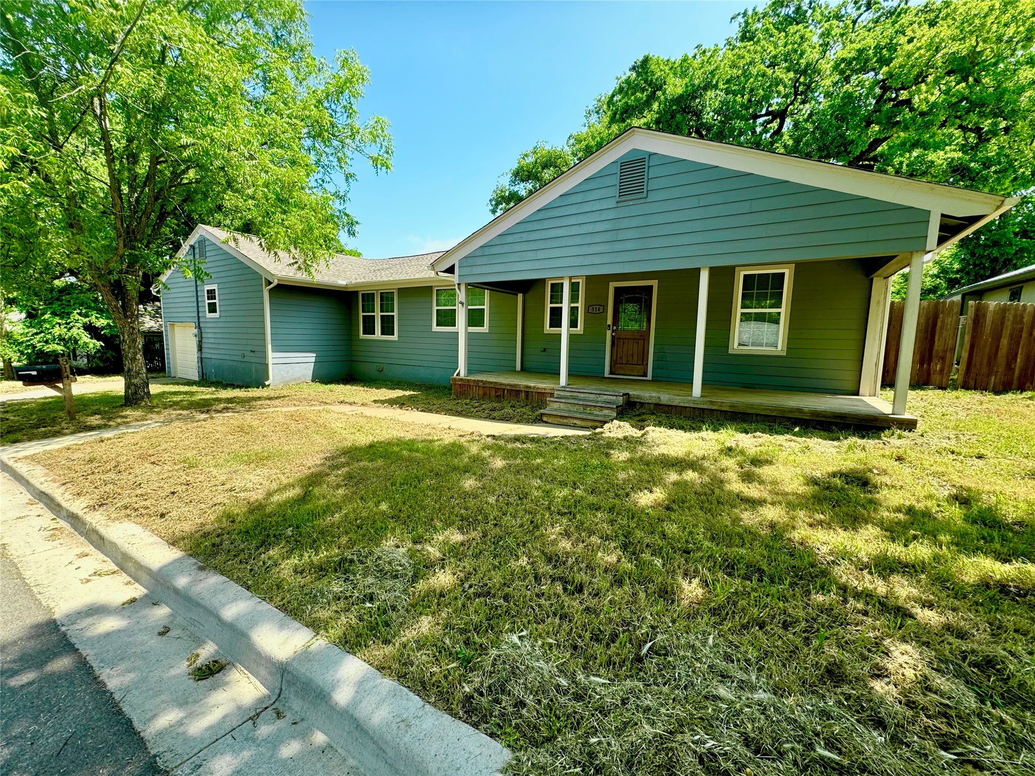 314 N Dubellette Street Weatherford TX 76086