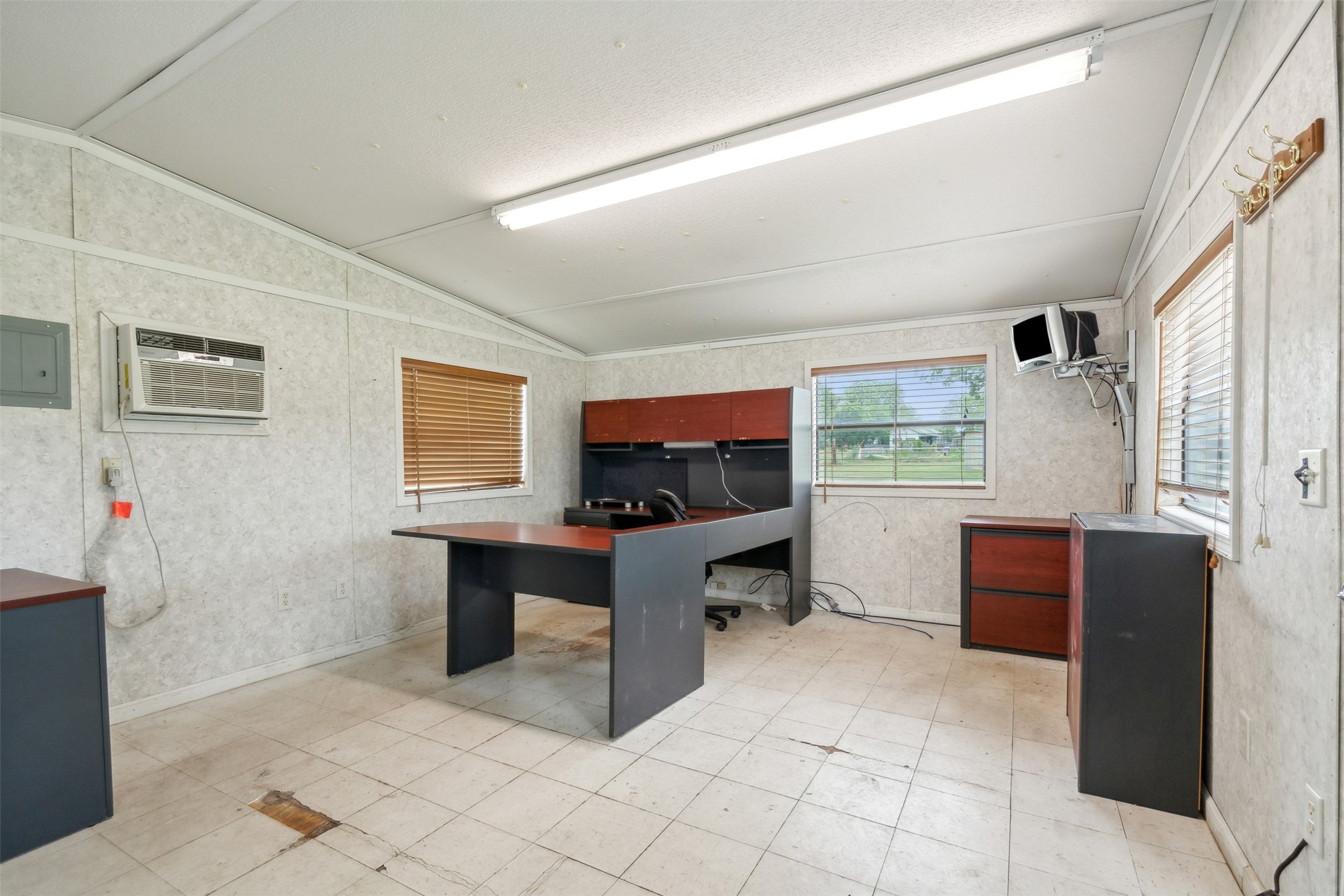 8740 I-20 Eastland TX 76448