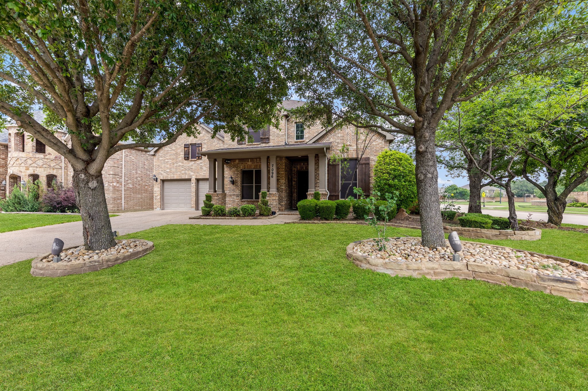 7096 Carmona Grand Prairie TX 75054