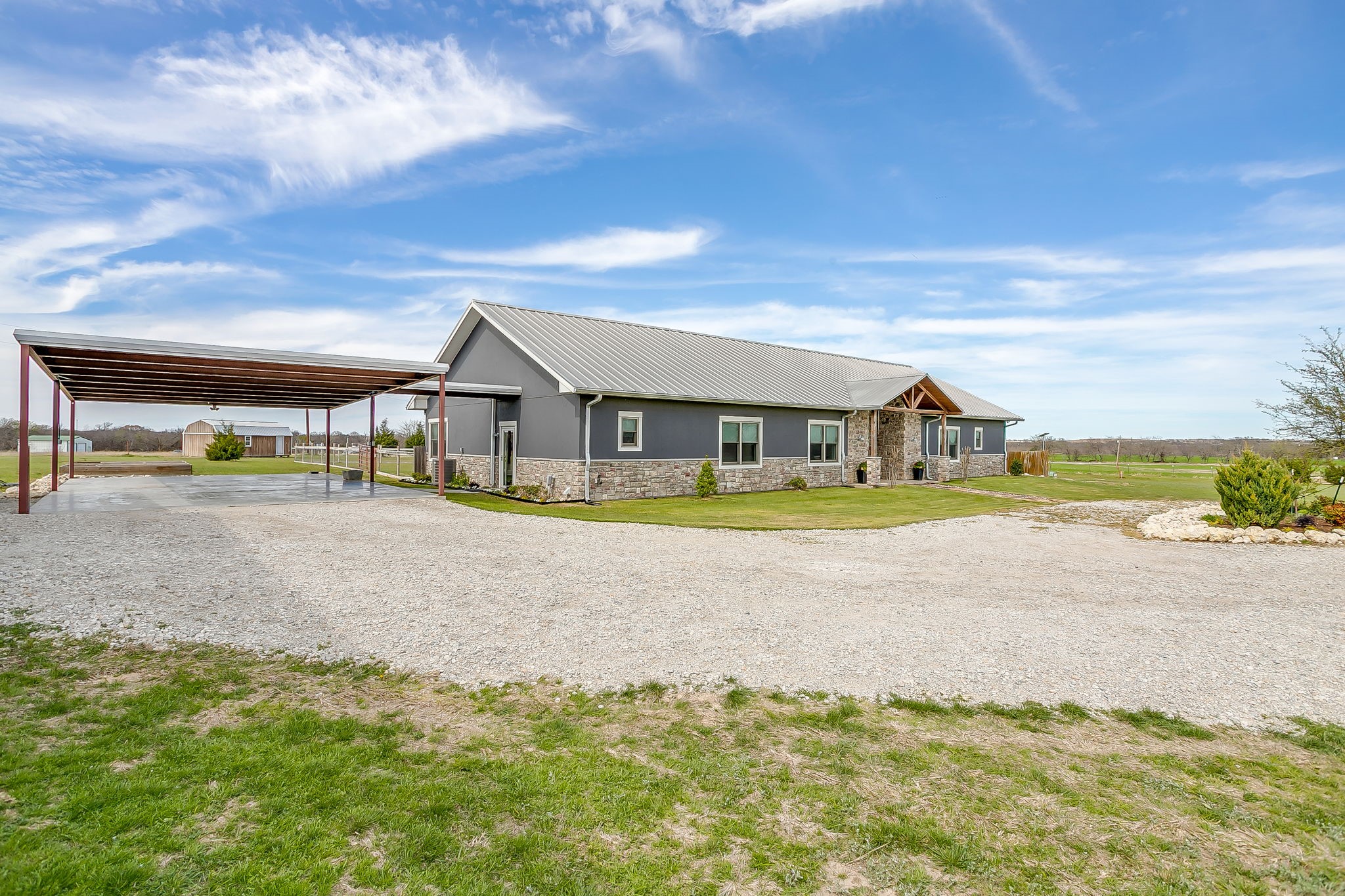19611 N County Line Road Ponder TX 76259