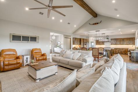 19611 N County Line Road Ponder TX 76259