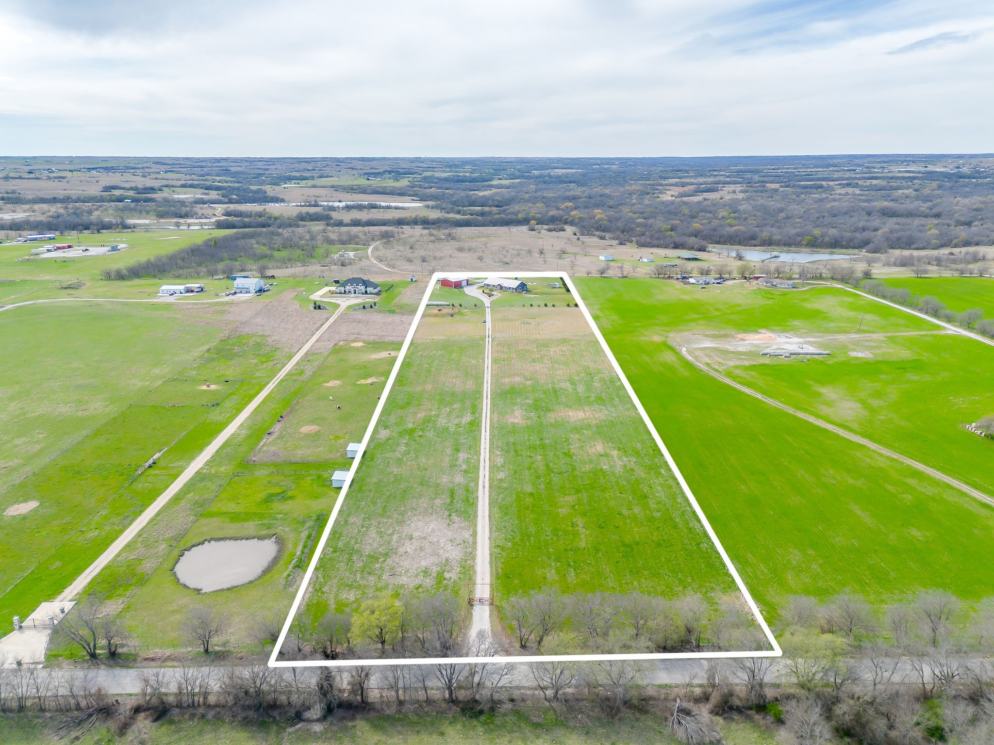 19611 N County Line Road Ponder TX 76259
